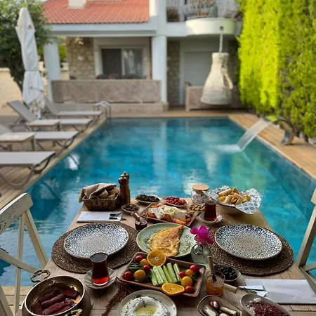 Nuriye Aparthotel Alaçatı