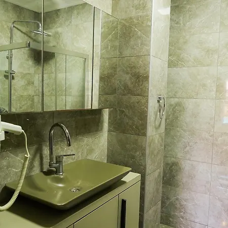 Nuriye Aparthotel *