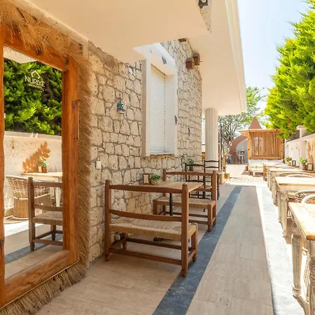Ξενοδοχείο με διαμερίσματα Nuriye *